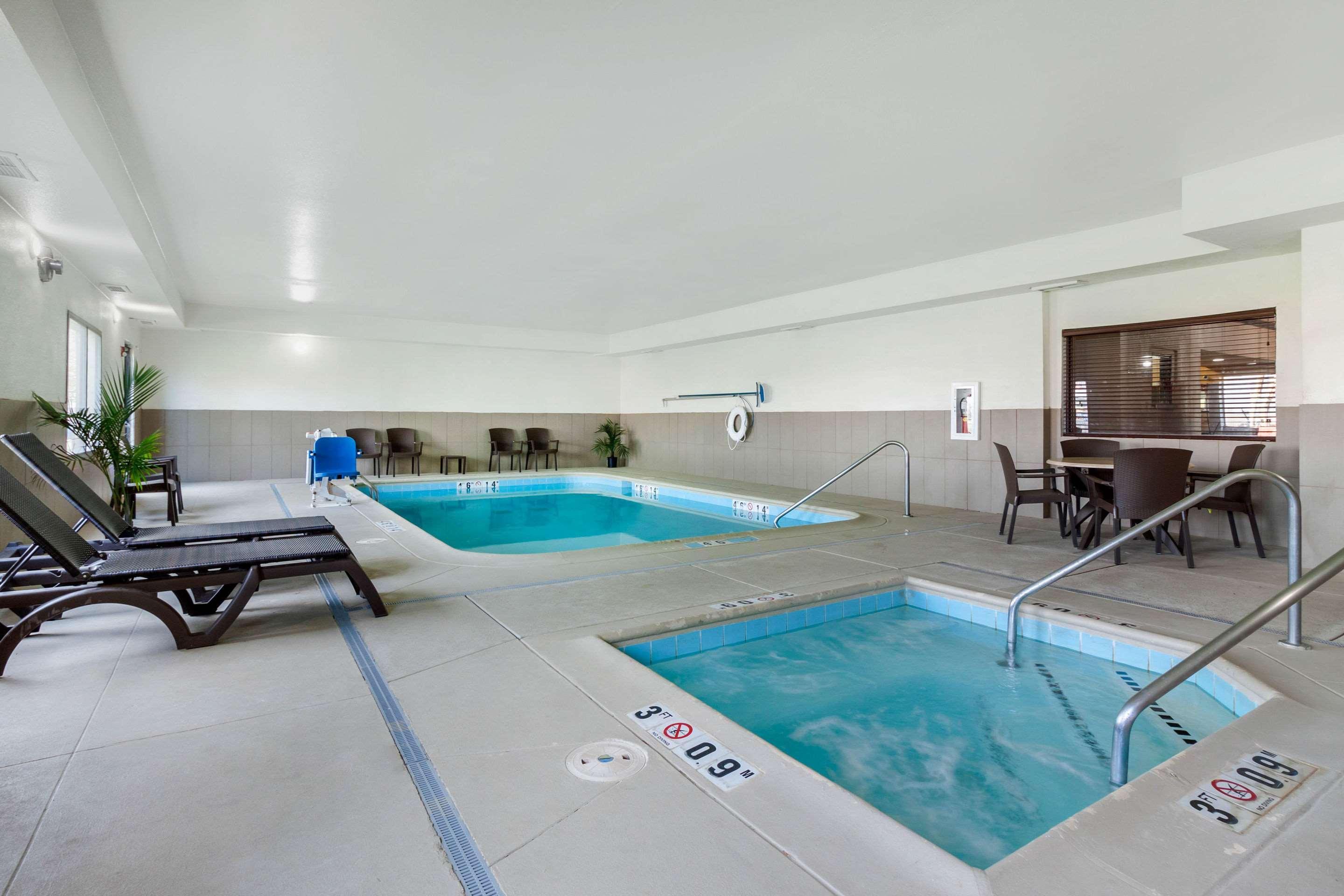 Comfort Suites Omaha East-Council Bluffs Zewnętrze zdjęcie