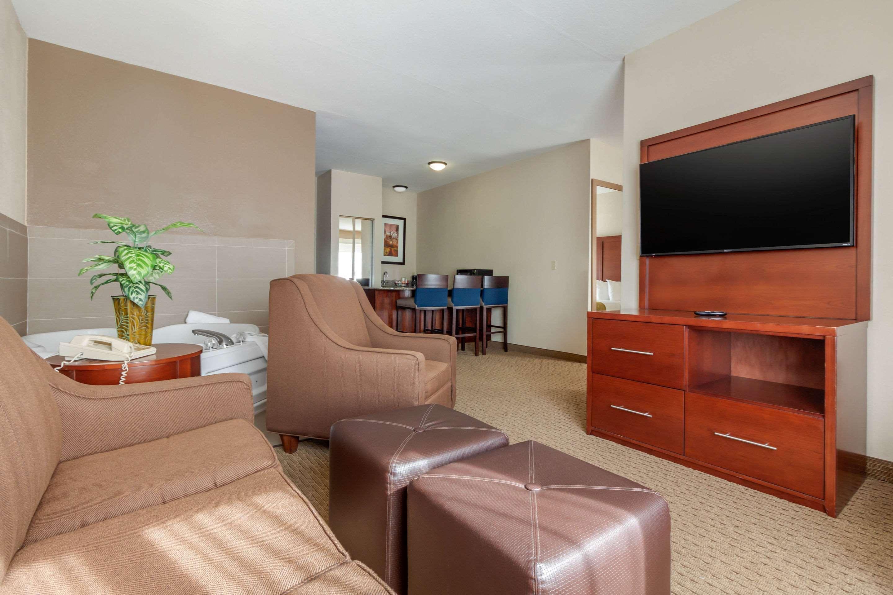 Comfort Suites Omaha East-Council Bluffs Zewnętrze zdjęcie