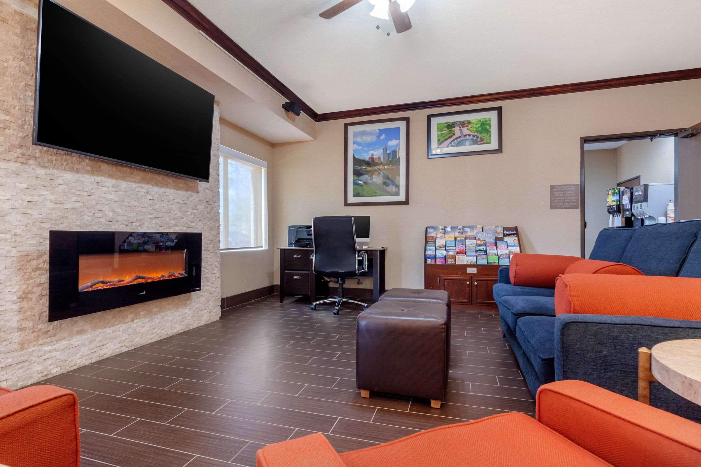 Comfort Suites Omaha East-Council Bluffs Zewnętrze zdjęcie