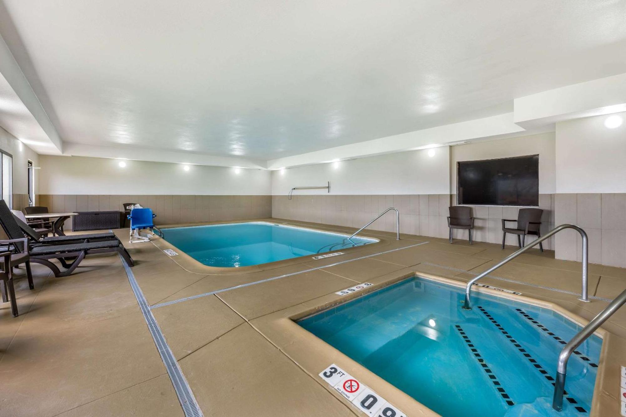 Comfort Suites Omaha East-Council Bluffs Zewnętrze zdjęcie