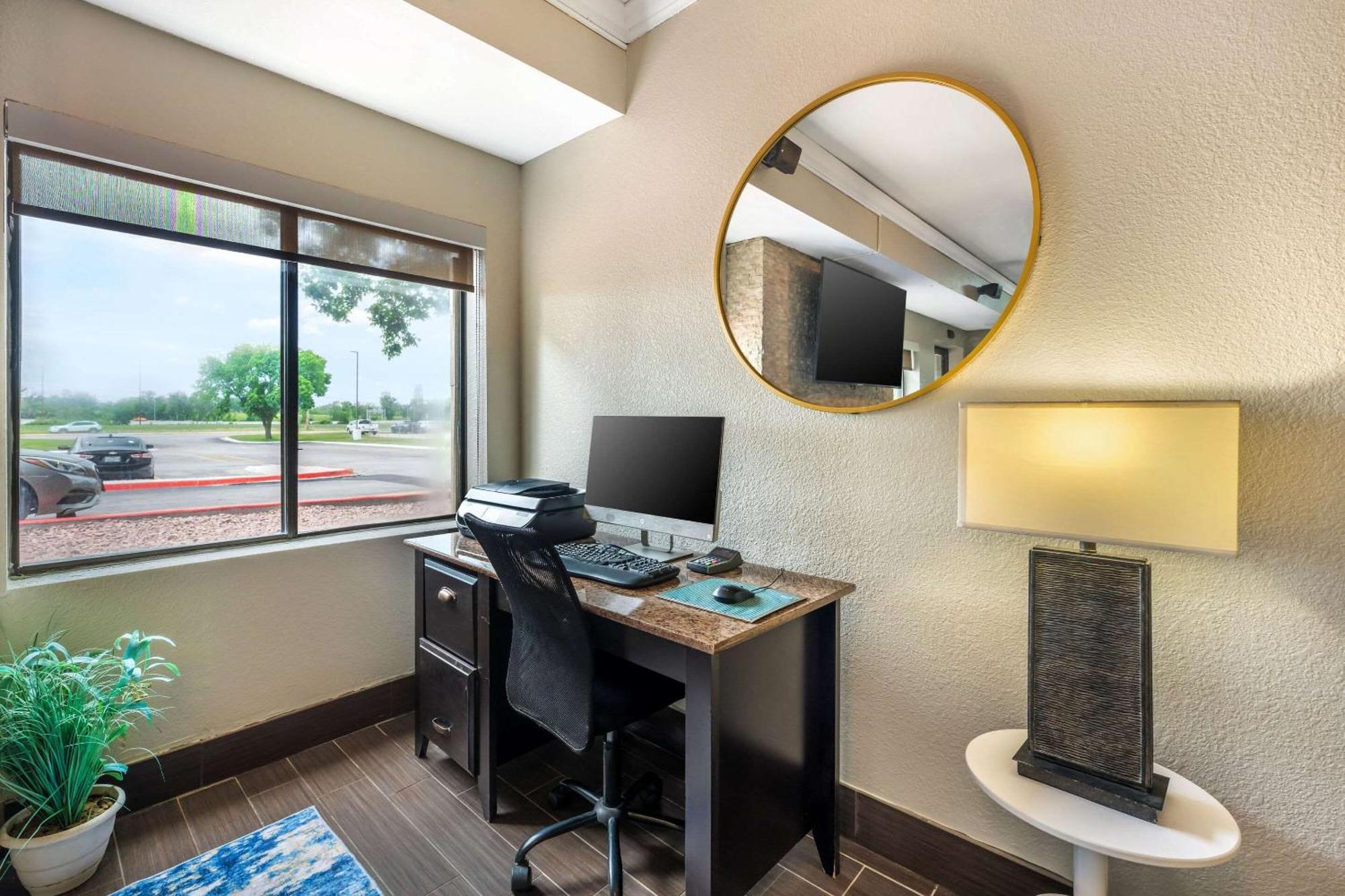 Comfort Suites Omaha East-Council Bluffs Zewnętrze zdjęcie