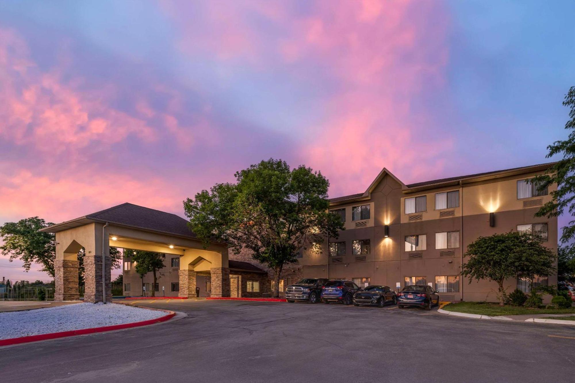 Comfort Suites Omaha East-Council Bluffs Zewnętrze zdjęcie